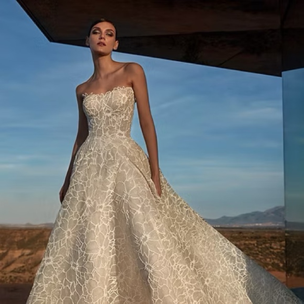Pronovias Privée “The Jewels” 2024 Collection - Sanidine - Picture 4 of 14